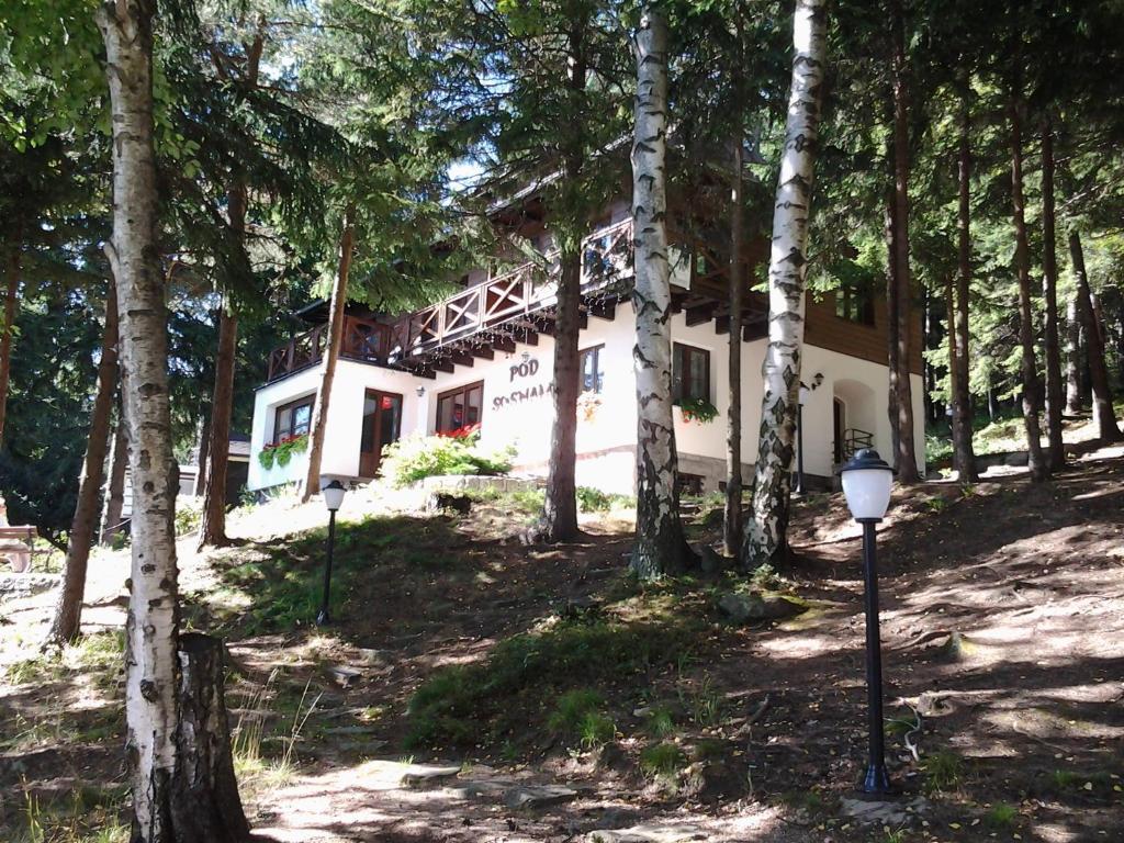 Pokoje Goscinne Pod Sosnami Karpacz Bagian luar foto