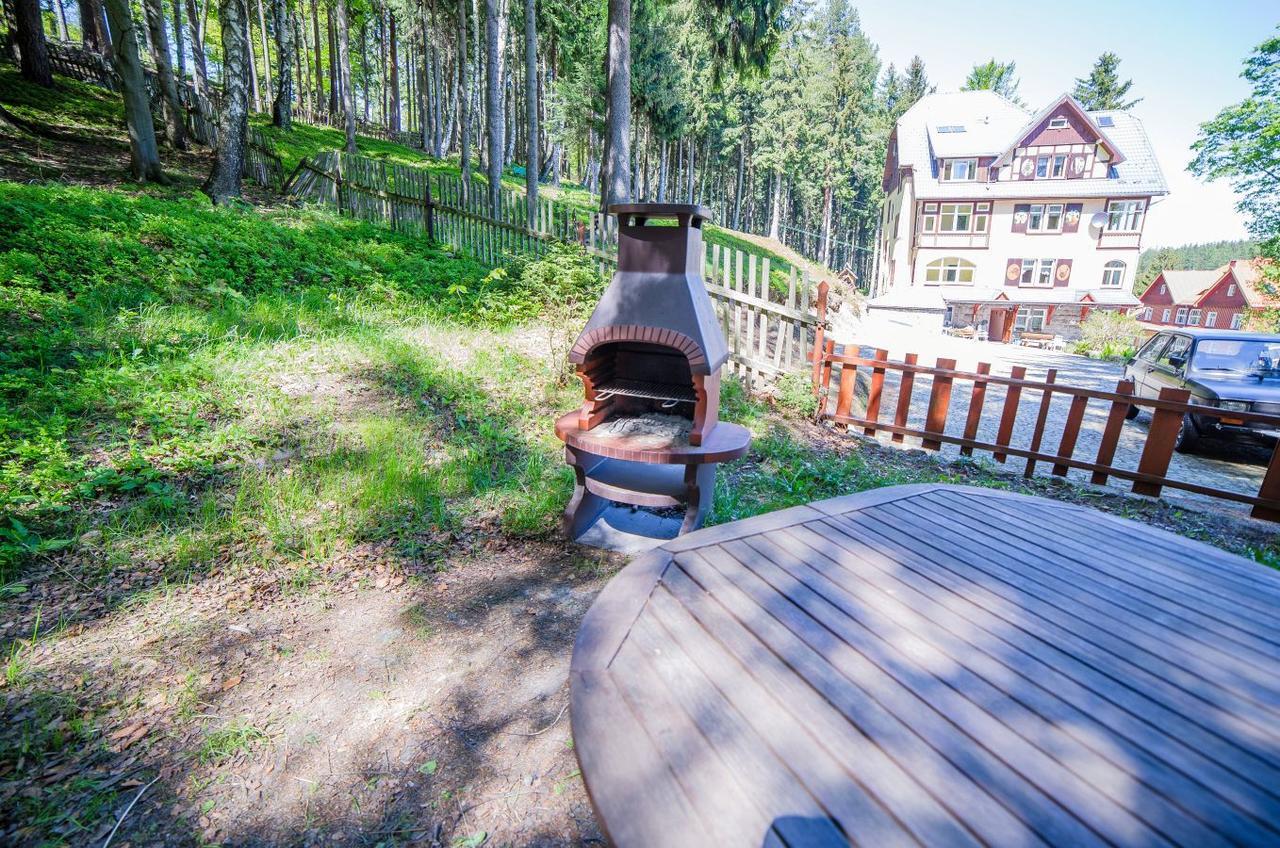 Pokoje Goscinne Pod Sosnami Karpacz Bagian luar foto